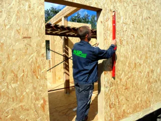Haus nach Projekt „Radoniza“, Dorf Kryukovo: Wandmontage