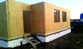 Haus nach individuellem Entwurf, Dorf Diveevo: Wandmontage
