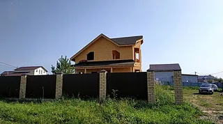 Haus nach individuellem Entwurf, Siedlung Sadovyy: fertiges Gebäude