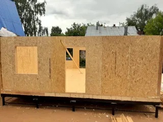 Özel projeli ev, Kostroma: duvar montajı