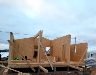 87 m² ev, özel proje, “Rıbolovo” sitesi: duvar montajı