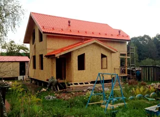 Haus nach individuellem Entwurf, Siedlung Borisoglebskiy: Dach