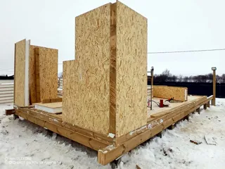 “Barnhouse Otrazhenie” projesine göre ev, Yaroslavl bölgesi: duvar montajı