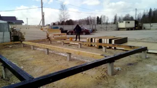 Haus nach Projekt „Barnhouse 76.1“, Gebiet Iwanowo: Fundament und Grundrahmen