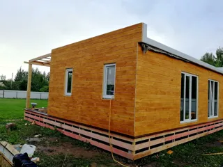 Haus nach Projekt „Mistika - S2.8“, Dorf Kukarino: Fassadenverkleidung