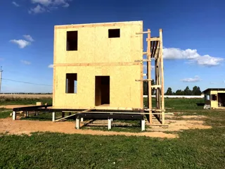 Haus nach Projekt „Karl“, Dorf Malyshevo: Obergeschoss und Dachgeschoss