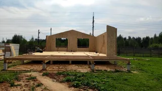 100 m² ev, “Barnhouse 76.1” projesi, Rodniki: duvar montajı