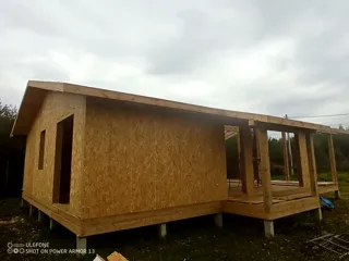 Haus nach individuellem Entwurf, Dorf Konokhovo: Wandmontage
