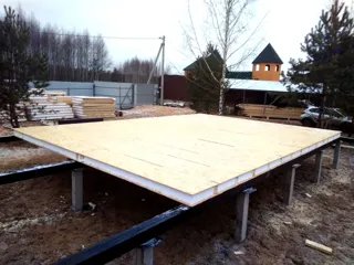 Haus nach Projekt „Korsar - D2.8“, Siedlung Gustomesovo: SIP-Boden auf Höhe 0