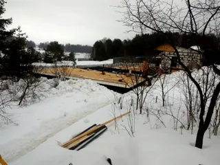 Haus nach Projekt „Utes“, Dorf Sukhanikha: Fundament und Grundrahmen