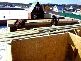 Haus nach Projekt „Sefir“, Siedlung Dubna: Wandmontage
