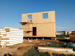 Haus nach individuellem Entwurf, Dorf Kovarditsy: zweites Obergeschoss und Dachgeschoss