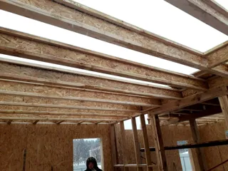 House built to a custom design, Ishnya settlement: interior partitions