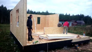 Haus nach Projekt „Ermak“, Siedlung Kuzmishchi: Wandmontage