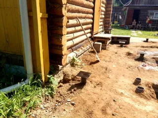 Extension built to a custom design, Uvod village: foundation and sill strapping