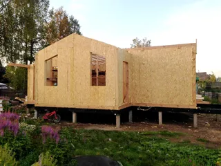 Haus nach individuellem Entwurf, Siedlung Borisoglebskiy: Wandmontage