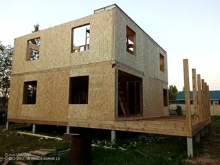 Haus nach Projekt „Dilischans 8x9“, Region Wologda: Obergeschoss und Dachgeschoss