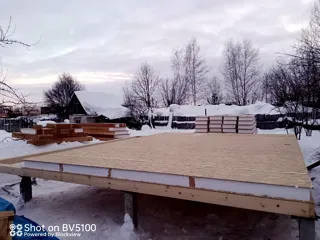 Haus 38 m², individuelles Projekt, SNT „Schtschit“: Boden aus SIP-Paneelen auf Höhe 0