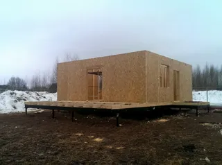 Haus nach Projekt „Sefir“, Dorf Kadnikovo: Wandmontage