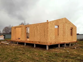 Haus nach Projekt „Barnhouse 76.1“, Rybinsk: Wandmontage