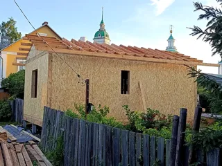 Eingeschossiges Haus nach Projekt „Wiwat“, Rostow Welikij: Dach