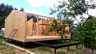 Haus nach individuellem Entwurf, Gartengemeinschaft SNT „Sarja“: Wandmontage