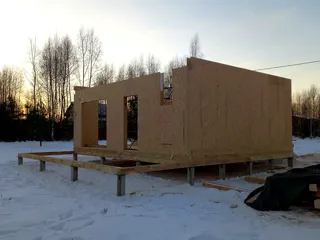 Haus nach Projekt „Mistika - N2.8“, Dorf Lyutovo: Wandmontage