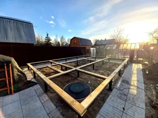 House, “Barnhouse 39” design, SNT garden community “Gorkovskoye Boloto”: foundation and base framing