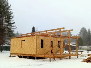 Haus nach individuellem Entwurf, Region Twer: Wandmontage