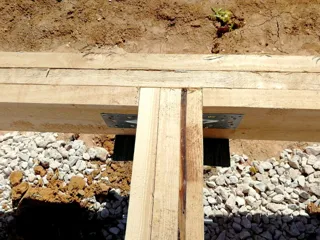 Haus nach Projekt „Jessentuki 7.5x7.5“, Dorf Rastunovo: Fundament und Grundrahmen
