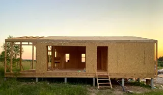 Haus nach Projekt „Barnhouse 76.1“, Dorf Rusyatino: Wandmontage