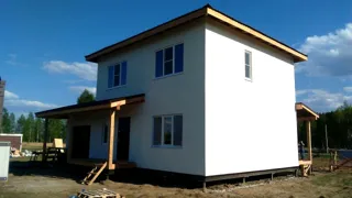Garage nach Projekt „Slawjanka mini + Garage“, Dorf Nazarovo: fertiges Gebäude