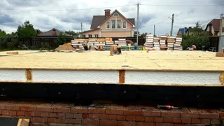 Haus nach individuellem Entwurf, Dorf Novo-Talitsy: Boden aus SIP-Paneelen auf Höhe 0