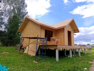 Haus nach individuellem Entwurf, Gebiet Iwanowo: Wandmontage