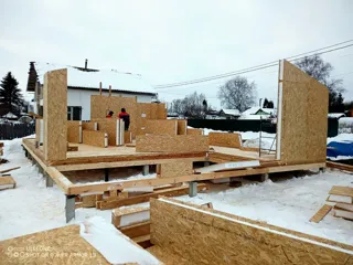 103 m² ev, özel proje, “Mebelşçik” SNT: duvar montajı