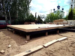 Haus nach Projekt „Slawjanskij Skit“, Dorf Dievo-Gorodishche: SIP-Boden auf Höhe 0