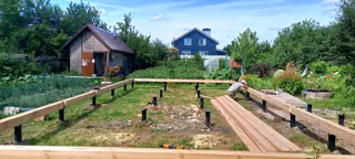 House built to a custom design, Rodniki: foundation and sill strapping