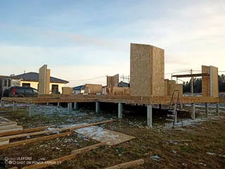 Custom-design house, Moscow Region: wall assembly