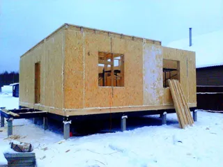 Custom-design house, Patrikeevo village: wall assembly