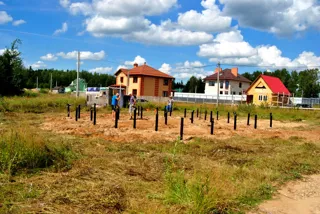 Haus nach Projekt „Sokol - 2“, Dorf Krivtsovo: Fundament und Grundrahmen