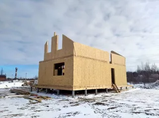 173 m² house built to a custom design, Rodniki: wall assembly