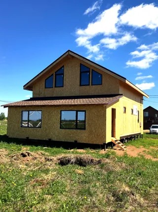 Haus nach Projekt „Akkord“, Siedlung Pervyy: Fertiges Haus