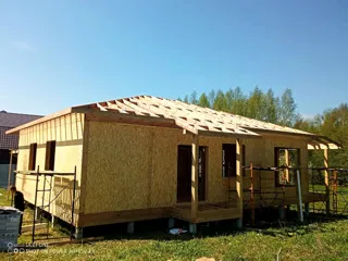 Custom-design house, Kostroma Region: roofing