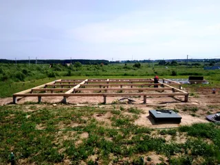 Haus nach individuellem Projekt, Gebiet Moskau: Fundament und Grundrahmen