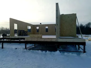 Haus nach individuellem Entwurf, Dorf Ivanovskoe: Wandmontage