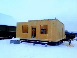 Custom-design house, Patrikeevo village: wall assembly