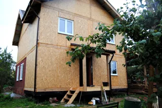 Haus nach individuellem Entwurf, Dorf Iskan: fertiges Gebäude