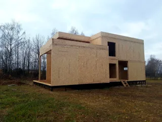 Haus nach Projekt „Grafit“, Siedlung Lyubashino: Wandmontage