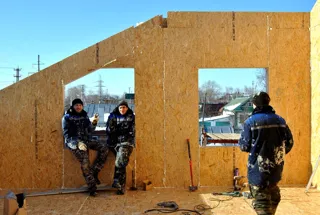 Haus nach Projekt „Townhouse - 1“, Ivanovo: Wandmontage