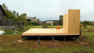 Haus nach Projekt „Alfa“, Siedlung Tonshaevo: Wandmontage